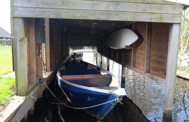 Cozy House with a Boat near Giethoorn & Weerribben Wieden National Park - Photo 10