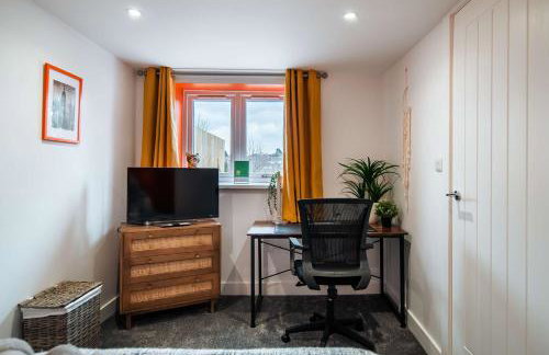 Luxury Renovated Bungalow with wheel chair access, Hot Tub and Fire Pit - Foto 37