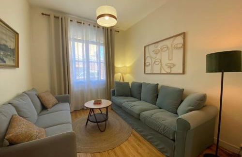 Maison de Charme - 4 Chambres - Courette & Parking Gratuit - Foto 22