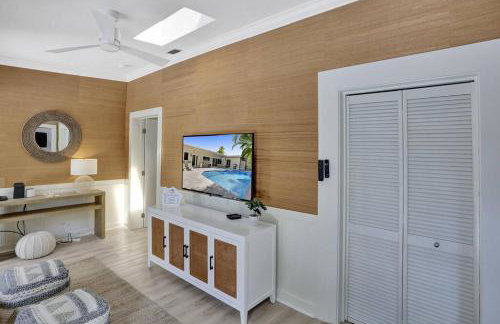 Brand New! Heated Pool, Golf Cart, Next to Beach - Foto 39
