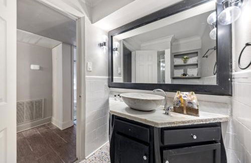 Spacious Dallas 2BR Condo Pool View - Foto 13