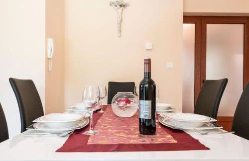 Holiday Home Villa Mile mit beheiztem Pool- Grill und Terrasse by Interhome - Foto 32