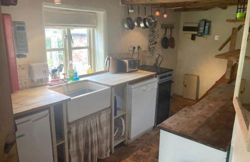 Little Pentre Barn with cozy logburner - Foto 25