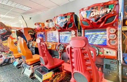 2BR Fireworks View with Pool & Spa 5 Minutes to Disney - Foto 6