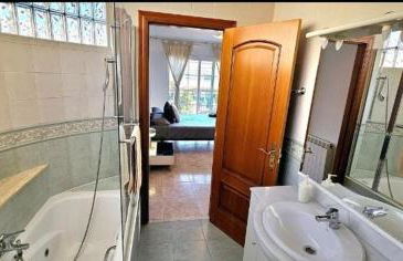 Casa con piscina en costa Barcelona - Photo 25