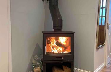 Private Countryside Annexe with Exclusive Wood Burner, Outdoor Hot Shower & Views - Foto 40