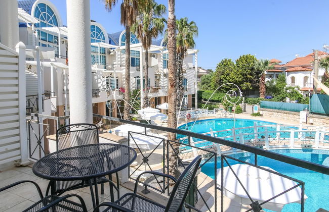 Seahorse Deluxe Hotel - Photo 35