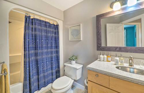 Cozy Whitehall Hideaway with Hot Tub and Chiminea! - Foto 21