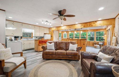 Laurel Thicket Cottage w Fire Pit - Photo 4