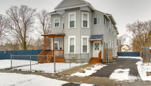 2 Mi to Syracuse University Apt with Fire Pit - Foto 3