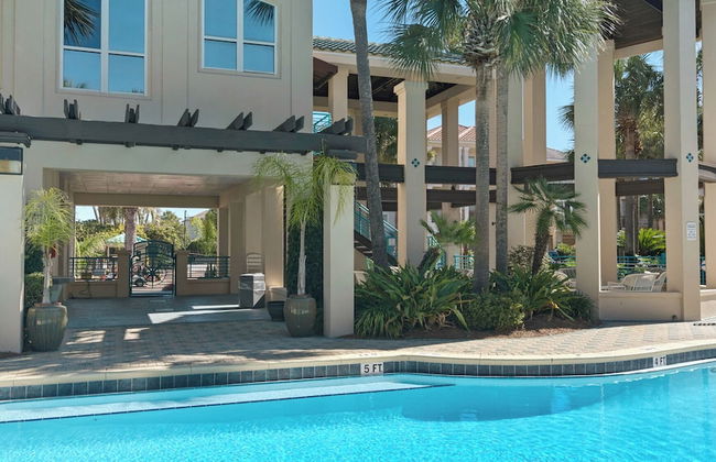 4BR Home, Private Pool, Steps From Beach, Minutes to Top Attractions - Foto 40