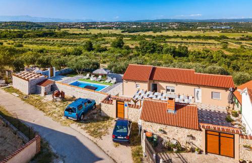 Countryside holiday home - pool - big terrace - Foto 14