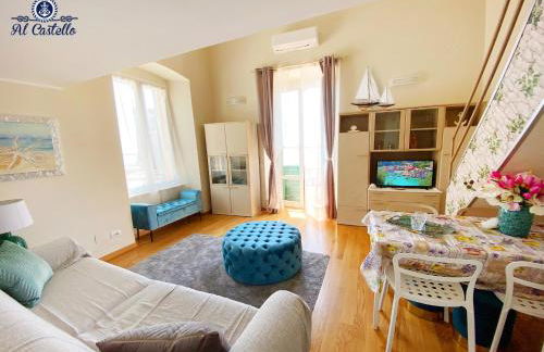 WELCOME RIVIERA - AL CASTELLO-VISTA MARE -ROMANTICO e CENTRALE a 20 METRI DAL MARE-toll parking at 15 euro per day to be booked in advance -subject to availability - Foto 17