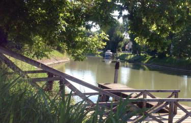 The Riverside Suite - Photo 16