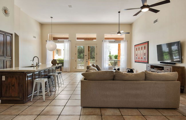 Restorative Oasis Ranch w Pool Spa - Photo 15