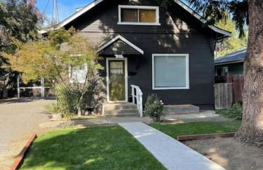 Classic & Cozy Apartments - Parking & Close to DW - Foto 32