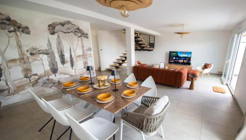 La Bulle Dorée Luxury private Jacuzzi House 4 BR Tourist Center - Foto 3