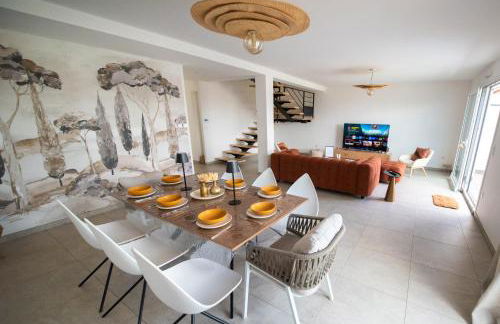 La Bulle Dorée Luxury private Jacuzzi House 4 BR Tourist Center - Foto 3