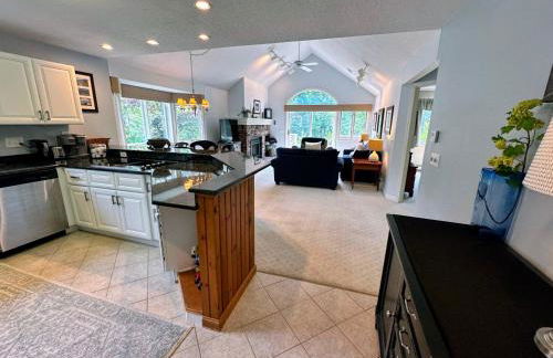 FV43 Bretton Woods single level home with AC on golf course - Foto 5