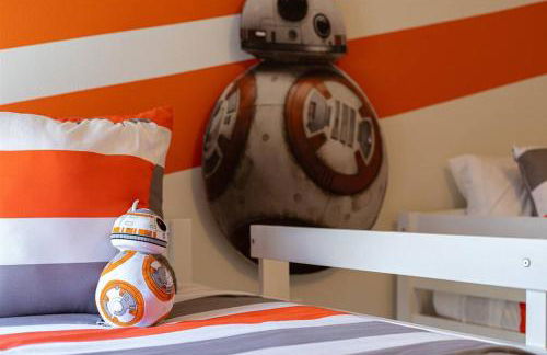 580 - Stunning Renovated Home with Large East Facing Pool Deck Overlooking Preservation Area and Games Room - Foto 56