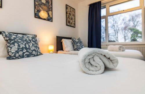 University View-Off-Street Parking-Sleeps 8-Fast WiFi - Foto 14