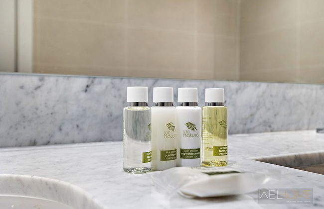 WelHome - Mesmerizing Sea & Burj Khalifa Views Apt at La Voile - Photo 17