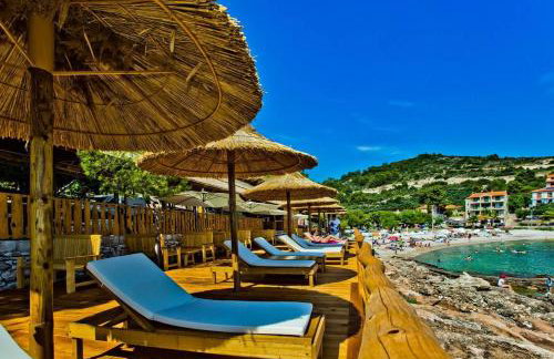 ISLAND HVAR LUXE Holiday Villa Maslina with Beach - Photo 5