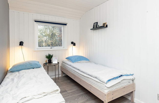 8 Person Holiday Home in Hals - Photo 5