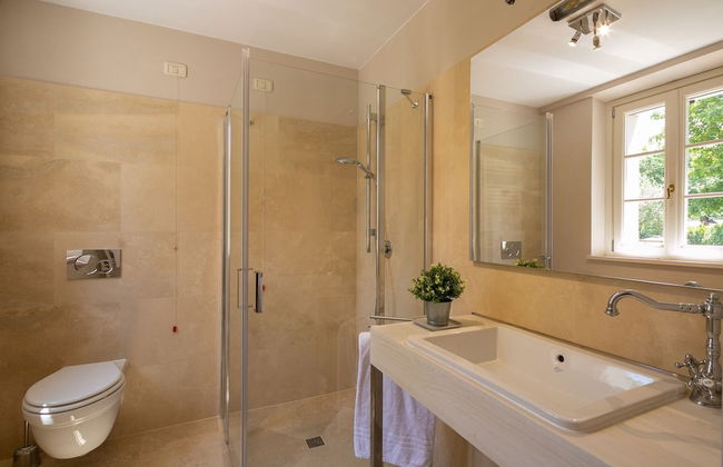 Plush Holiday Home in Cortona with Hot Tub - Photo 39