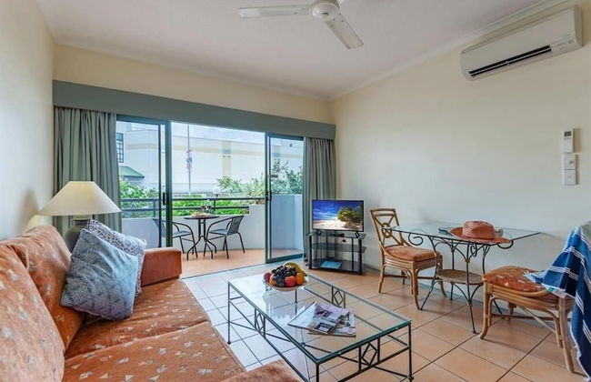 Mid City Luxury Suites - Photo 14