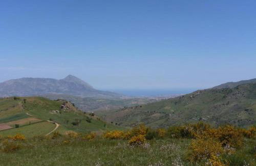 Villa in Alia With Pool & Olive Views - Foto 55