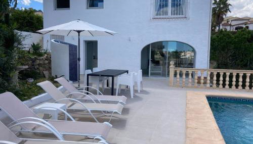 Villa mit privatem Pool 10 Minuten vom Strand mit kostenlosen WiFi - Foto 2