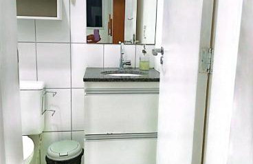 Apartamento com 2 quartos mobiliado, em ótima localização ao lado do shopping e perto de transportes públicos e perto de praias - Foto 4