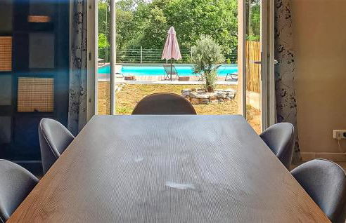 Beautiful Home In Besse Sur Issole With Wifi - Photo 15