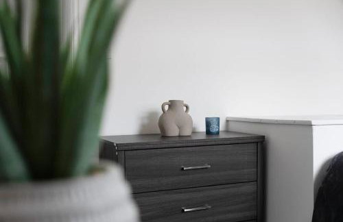 Chic Retreat Coastal Town Sleeps 4 - Foto 21