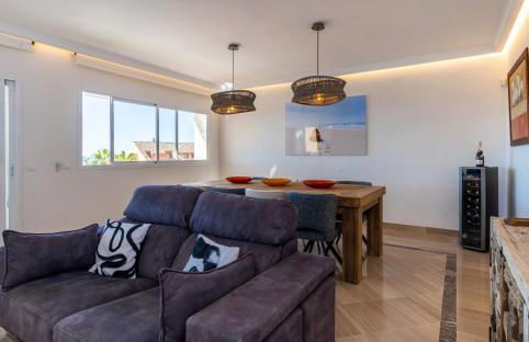 Fantástico Ático Dúplex en Marbella, con vistas al mar y a 300 metros de la playa - Photo 22