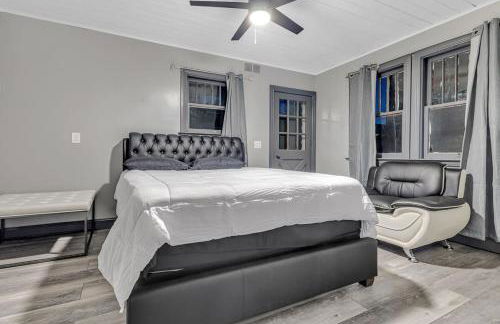 Renovated 6BR 2BA Minutes from Falls and Casino - Photo 26