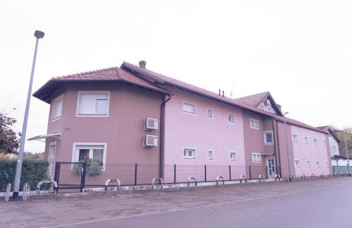 Apartmani Jastreb - Foto 7