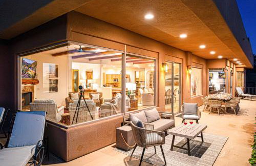 8-Bedrooms with Stunning Views & 75' Lap Pool - Foto 27