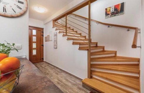 4 Bedroom Beautiful Home In Kunj - Photo 19