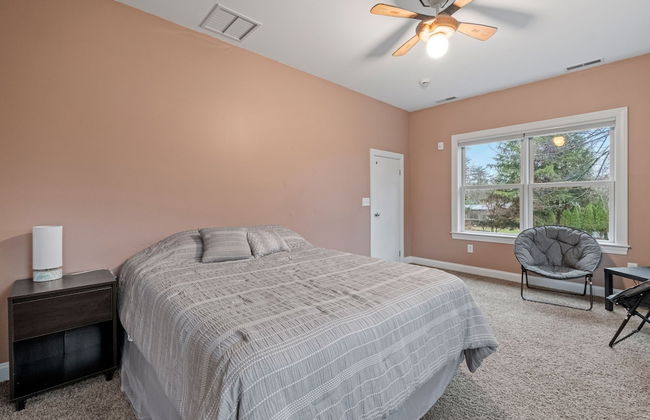 Massive Home w Sauna Pools Hot Tub Fireplaces - Photo 51