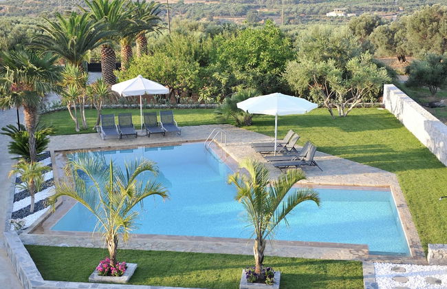 Villa With Private Pool, BBQ Area - Photo 36