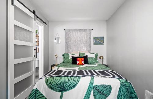 Spacious 4 Bedroom Sleeps 10 with Sauna and Hot Tub - Foto 27