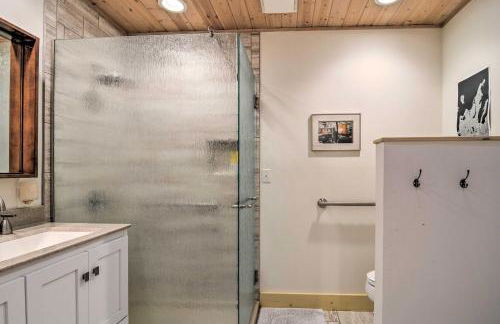 Idyllic Northport Cottage, Walk to Lakeside! - Foto 22