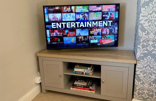 Bedford Contractor Base Sleeps 3 Secure Van Parking Fast WiFi - Foto 14