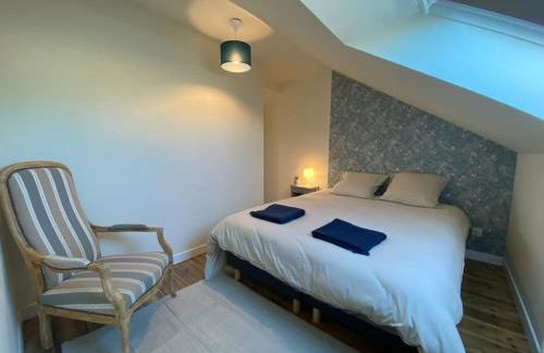 Maison de Charme - 4 Chambres - Courette & Parking Gratuit - Foto 16