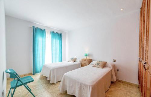 Preciosa villa con piscina, jardín y vistas al mar WIFI - Foto 50
