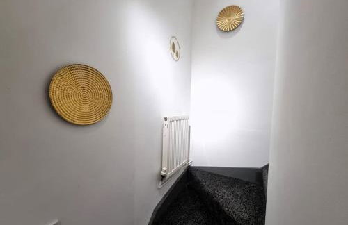 *F4GH for your most relaxed & Cosy stay + Free Parking + Free Fast WiFi * - Foto 24