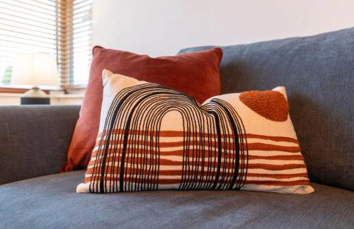 Stunning Bishop Auckland House with 5-bedrooms & 8 Beds Sleeps 12 with Free Parking by PureStay - Foto 51