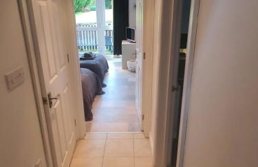 Idyllic 2 Bedroom Self-Contained UpsideDown Annexe - Photo 37